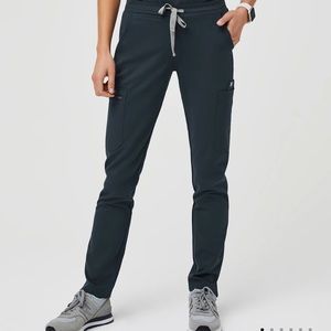XS Petite • FIGS Yola scrub pants • Dark Harbor
